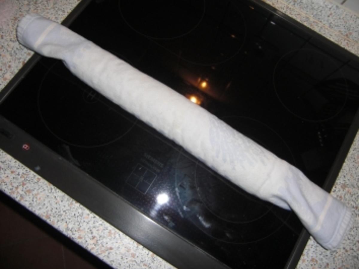 Biskuitrolle mit Erdbeer- Ricottafüllung - 221 kcal/100g Biskuitrolle mit Erdbeer- Ricottafüllung - 221 kcal/100g