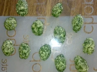 Spinat-Gnocchi mit Tomatensoße - Rezept