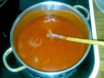 Spinat-Gnocchi mit Tomatensoße - Rezept