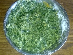 Spinat-Gnocchi mit Tomatensoße - Rezept