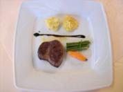 Straußensteak mit Honig-Soße an getrüffelten Kartoffeln und Keniabohnen - Rezept