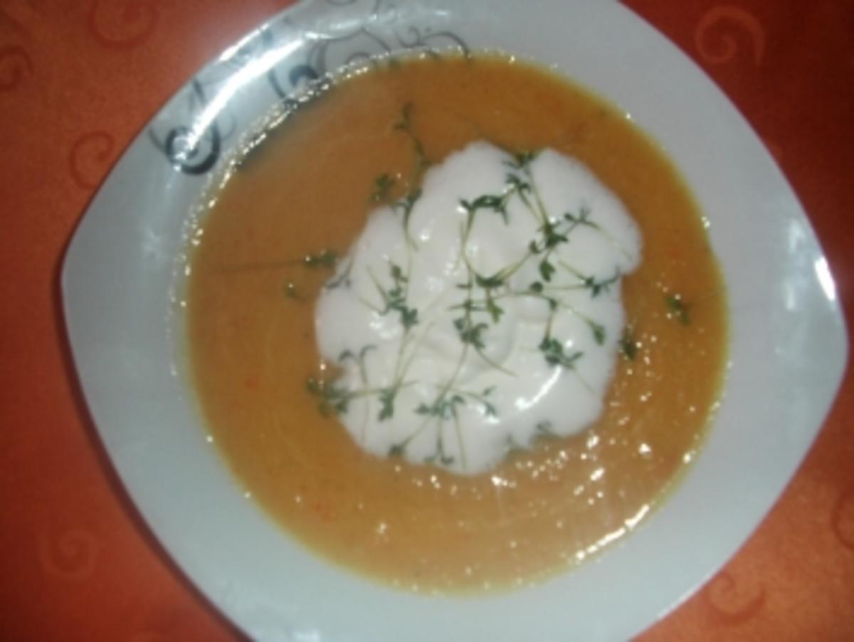 Möhren-Sellerie-Cremesuppe - Rezept mit Bild - kochbar.de