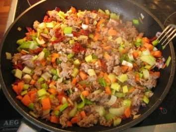 Bolognesesoße nach Oma`s Art - Rezept