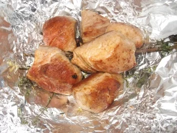 Medaillions vom Schwein mit Broccoli -Gemüse, Schupfnudeln und zweierlei Saucen - Rezept