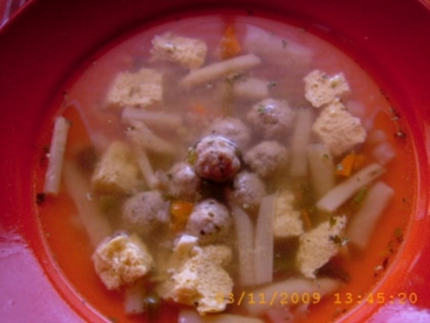 Hochzeitssuppe mit Eierstich und Spätzli nach Art der Schweizer Armee