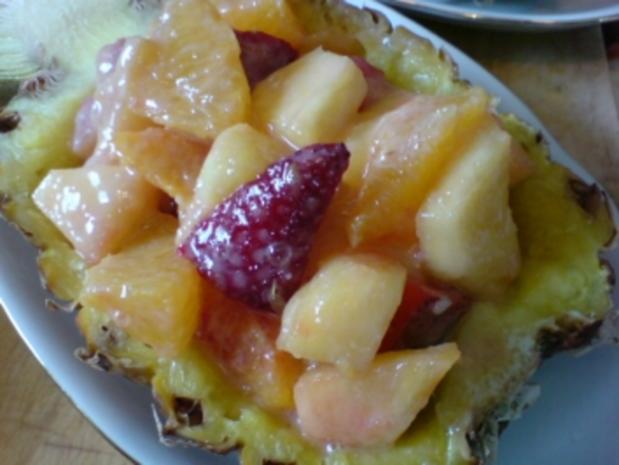 Gefüllte Ananas - Rezept mit Bild - kochbar.de