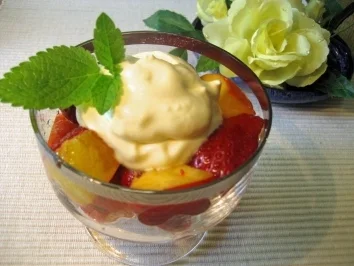 Vanilleschaum mit Erdbeeren und Nektarinen... - Rezept - Bild Nr. 2
