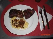 Gebackene Leber mit Kartoffel-Selleriepüree - Rezept