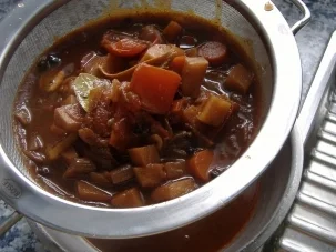 Geschmorter Kalbstafelspitz mit Gemüsesauce - Rezept