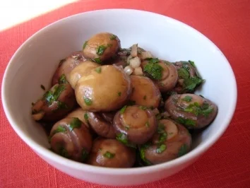 Rezept: Champignons in Rotwein Champignons in Rotwein - Rezept