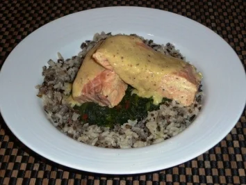 Fischfilet auf Spinatbett mit Safransösschen - Rezept