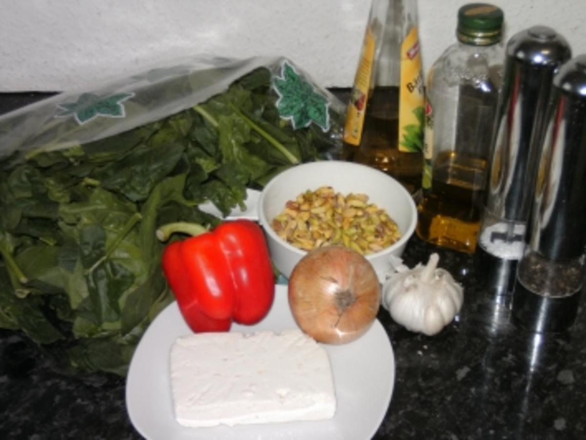 Spinatsalat mit Schafskäse - Rezept