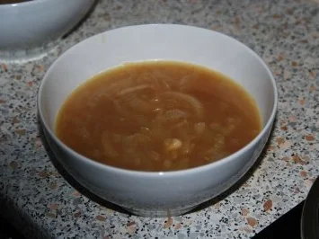 Rezept: Französische Zwiebelsuppe Bild Nr. 5 Französische Zwiebelsuppe - Rezept - Bild Nr. 5