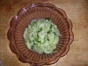 Gurkensalat mit Kräuterdressing - Rezept