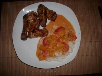 Süsse Hähnchenteile extra scharf serviert - Rezept