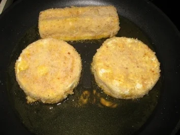 Gebackener Camenbert mit Preiselbeeren und Toast - Rezept