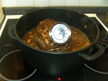 Rezept: Schweinebraten (für Anfänger) mit Broccoli und Kartoffeln Schweinebraten (für Anfänger) mit Broccoli und Kartoffeln - Rezept