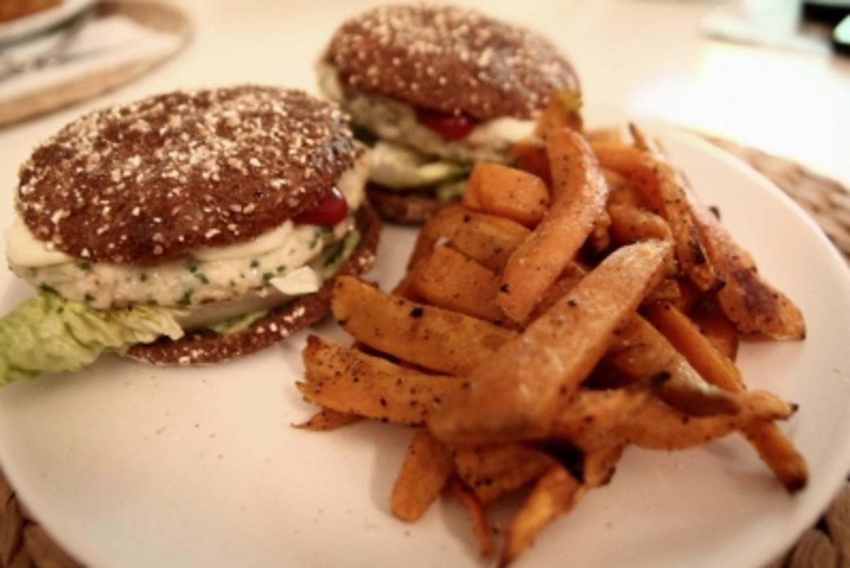 Bilder für Hähnchenburger mit Süßkartoffeln - Rezept