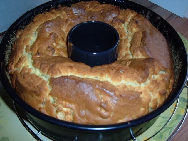 Rezept: Eierlikör-Napfkuchen mit Äpfeln Bild Nr. 5 Eierlikör-Napfkuchen mit Äpfeln - Rezept - Bild Nr. 5