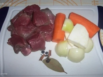 Rezept: Wildschweingulasch Wildschweingulasch - Rezept