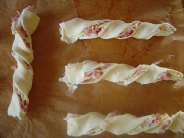 Schinken-Käse-Stangen aus Blätterteig - Rezept - kochbar.de