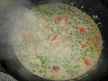 Nudelpfanne mit Bratwurstklößchen - Rezept - Bild Nr. 2