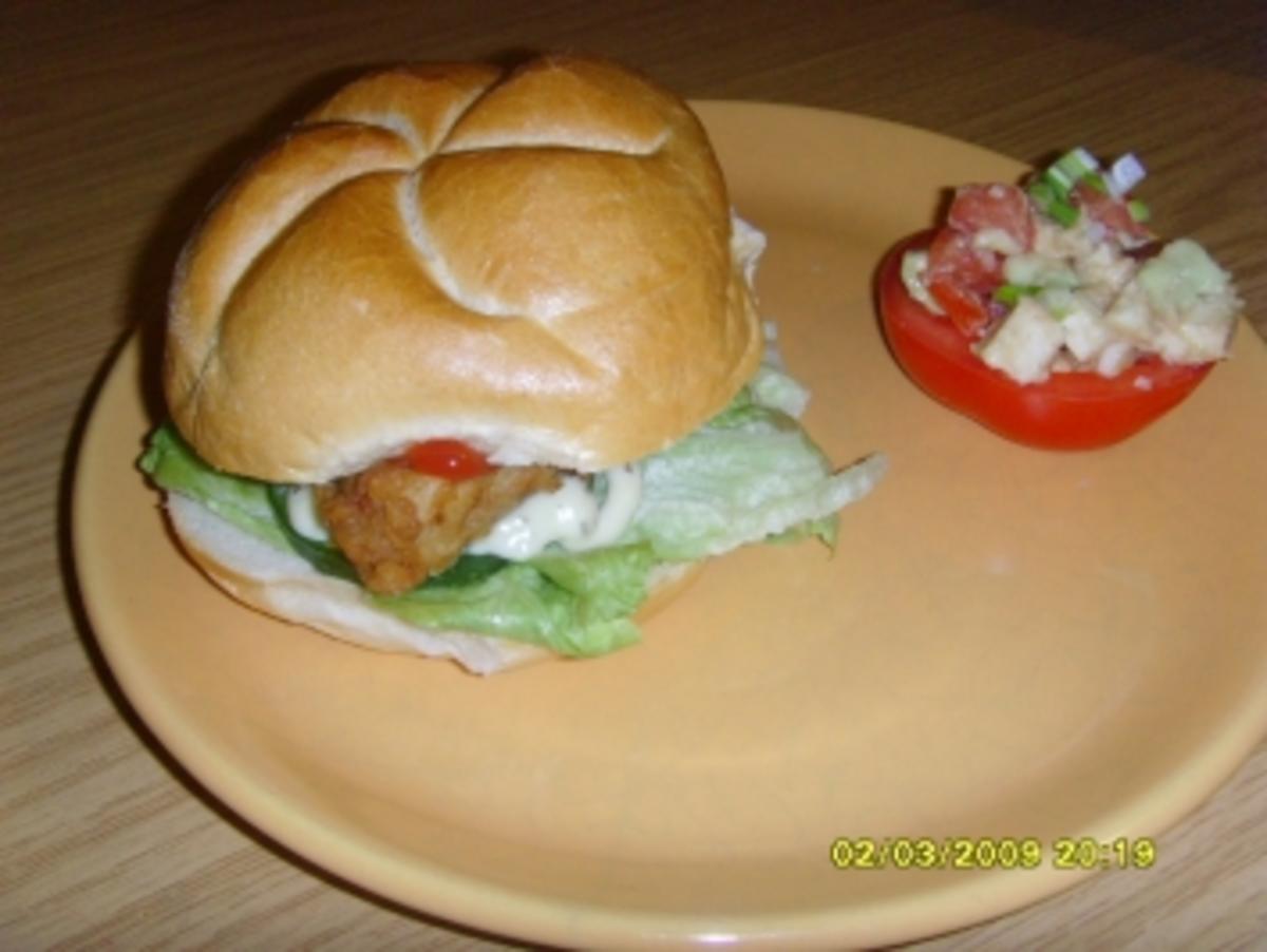 Fischburger mit Seelachsfilet und Brötchen - Rezept mit Bild - kochbar.de