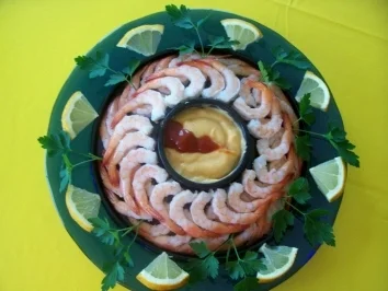 Rezept: VORSPEISE: Garnelen-Platte mit Dip VORSPEISE: Garnelen-Platte mit Dip - Rezept