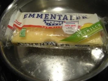 Rezept: Emmentaler-Käserolle Bild Nr. 2 Emmentaler-Käserolle - Rezept - Bild Nr. 2