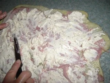 Rezept: Emmentaler-Käserolle Bild Nr. 5 Emmentaler-Käserolle - Rezept - Bild Nr. 5