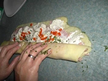 Rezept: Emmentaler-Käserolle Bild Nr. 7 Emmentaler-Käserolle - Rezept - Bild Nr. 7