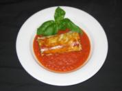 Kartoffel – Spinatstrudel mit Schafskäse auf Tomatensauce - Rezept