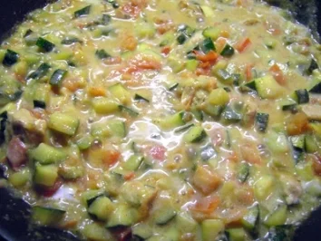 Rezept: Cremige Gemüse-Puten-Rahm Pfanne Cremige Gemüse-Puten-Rahm Pfanne - Rezept