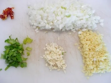 Scharfes Auberginen-Curry - Rezept