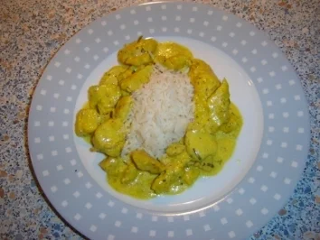 HÄHNCHENGESCHNETZELTES IN LUNASAUCE GELB - Rezept