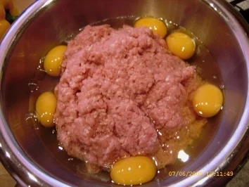 Rezept: Hackfleischkuchen / Gehacktes - Pizza Bild Nr. 6 Hackfleischkuchen / Gehacktes - Pizza - Rezept - Bild Nr. 6