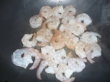 Rezept: Cremige Kartoffelsuppe mit Scampis Bild Nr. 2 Cremige Kartoffelsuppe mit Scampis - Rezept - Bild Nr. 2