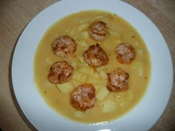 Rezept: Cremige Kartoffelsuppe mit Scampis Cremige Kartoffelsuppe mit Scampis - Rezept