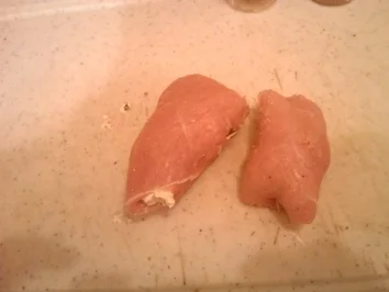 Putenbrust-Rolladen mit Frischkäse und Kräuter füllung - Rezept - Bild Nr. 3