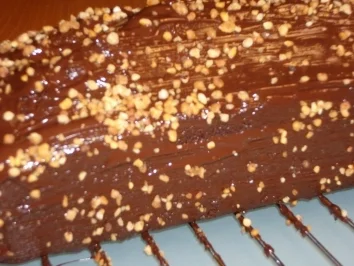 Rezept: Haselnusskuchen Bild Nr. 2 Haselnusskuchen - Rezept - Bild Nr. 2