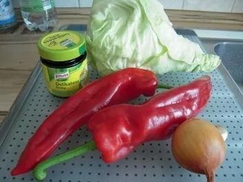 Spitzkohl vereint sich mit Spitzpaprika - Rezept