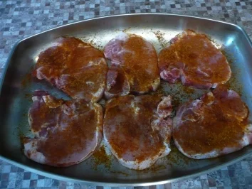 Rezept: Koteletts unter Speckhaube Bild Nr. 2 Koteletts unter Speckhaube - Rezept - Bild Nr. 2