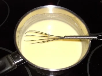 Kirschkuchen mit Creme fraiche-Guß - Rezept - Bild Nr. 3