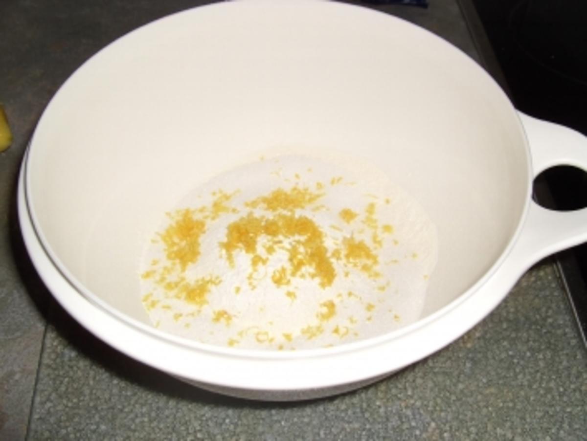 Kirschkuchen mit Creme fraiche-Guß - Rezept - Bild Nr. 4