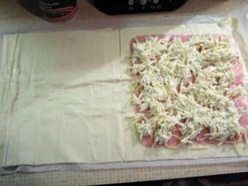 Rezept: Cordon-Bleu-Schnitten aus Blätterteig Cordon-Bleu-Schnitten aus Blätterteig - Rezept