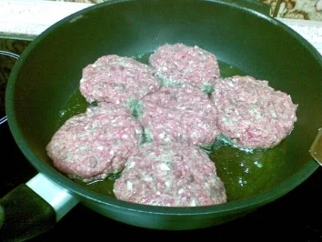 Rezept: Frikadellen Julienne Bild Nr. 4 Frikadellen Julienne - Rezept - Bild Nr. 4