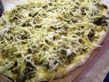 Bärlauchpesto-Pizza-Brot - Rezept