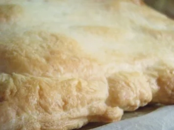 Rezept: Käse-Blätterteig-Schnitten Käse-Blätterteig-Schnitten - Rezept