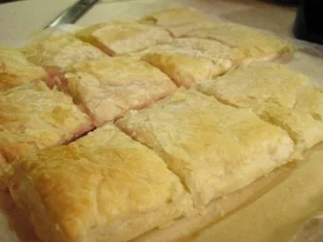 Rezept: Käse-Blätterteig-Schnitten Käse-Blätterteig-Schnitten - Rezept