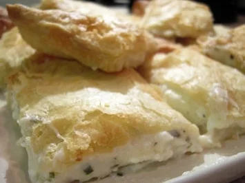 Rezept: Käse-Blätterteig-Schnitten Käse-Blätterteig-Schnitten - Rezept